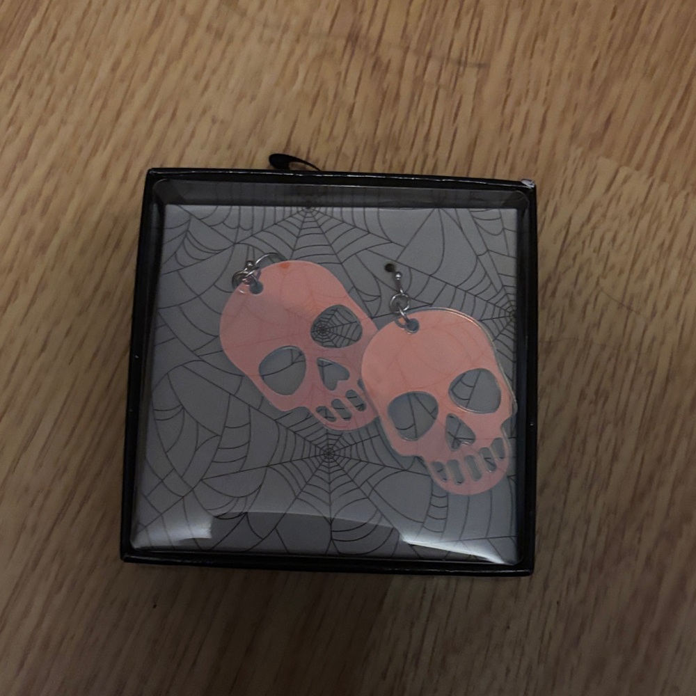 Hot Topic Pink Skull Earrings
